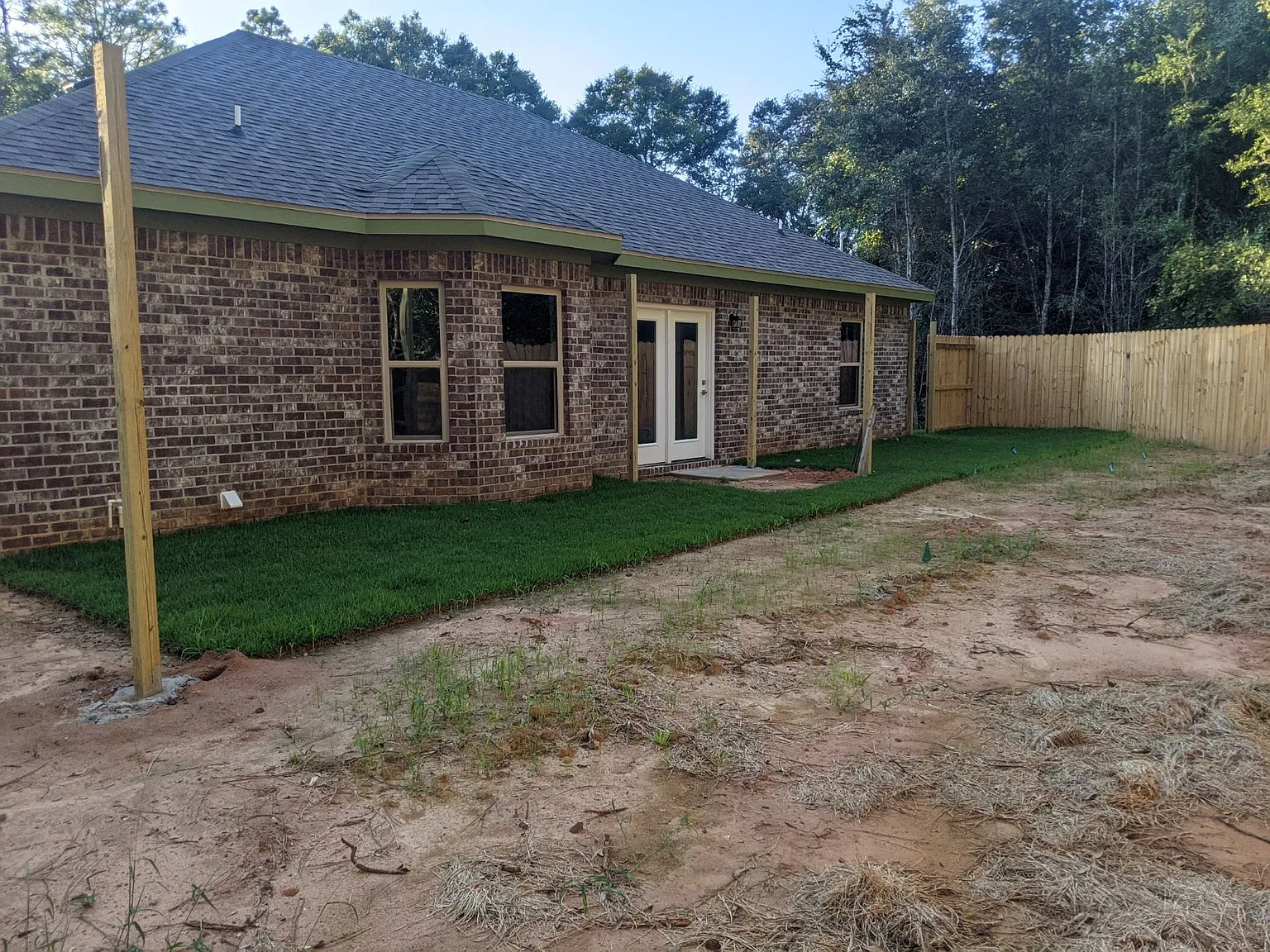 3 bed, 1576 sqft, $2,500 — Photo 3