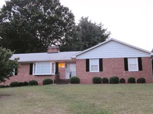 4060 Tangle Ln, Winston Salem, NC 27106