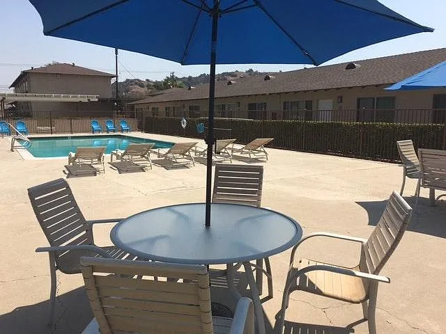 Village Glen Apartments — Photo 16