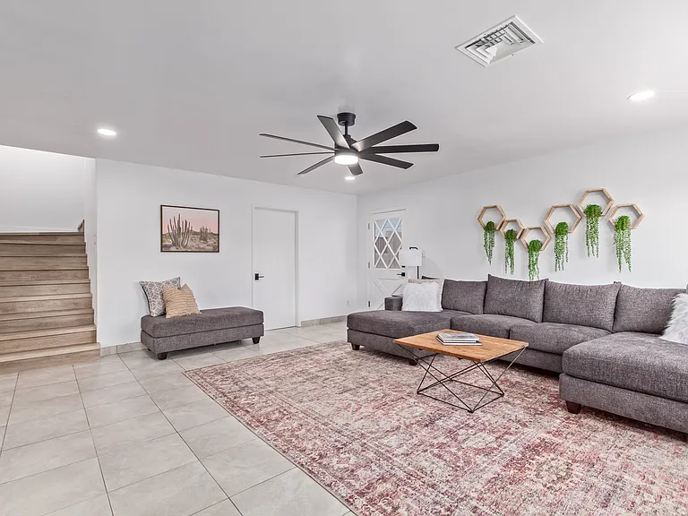 1845 E Julie Dr — Photo 9
