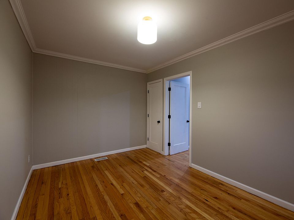 2679 Oxford Rd, photo 23