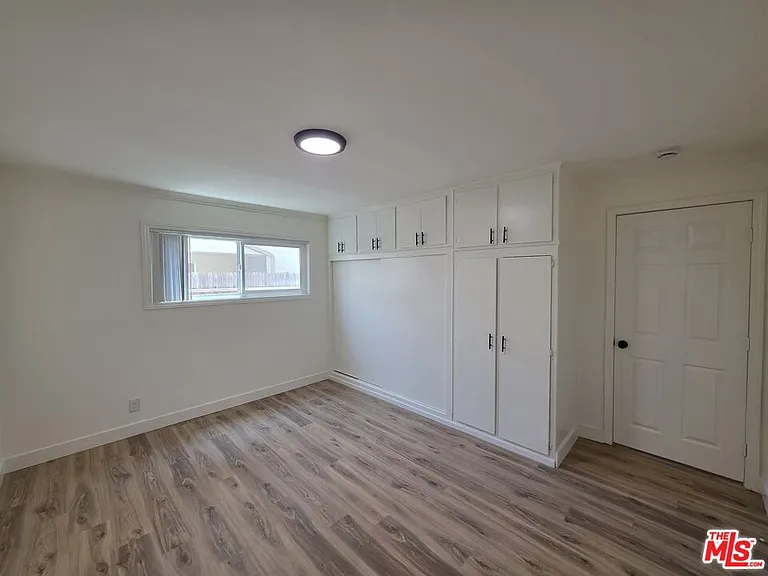 2400 Vanderbilt Ln #2400A — Photo 15