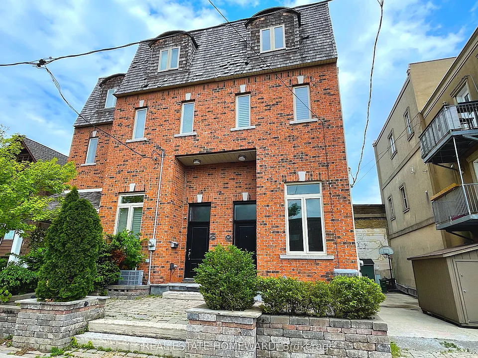 287 Kingswood Rd