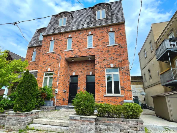 287 Kingswood Rd, Toronto, ON M4E 3N8