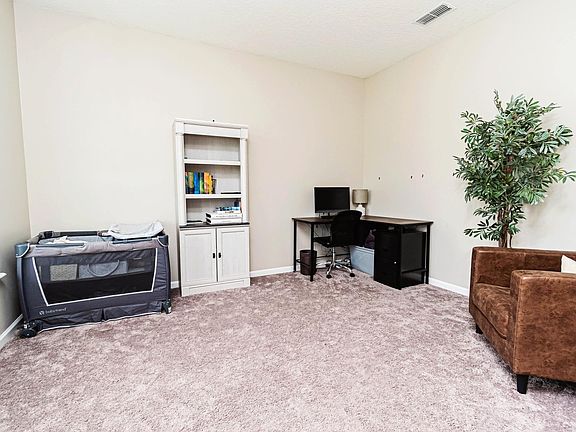 3rd image of 586 Independence Dr