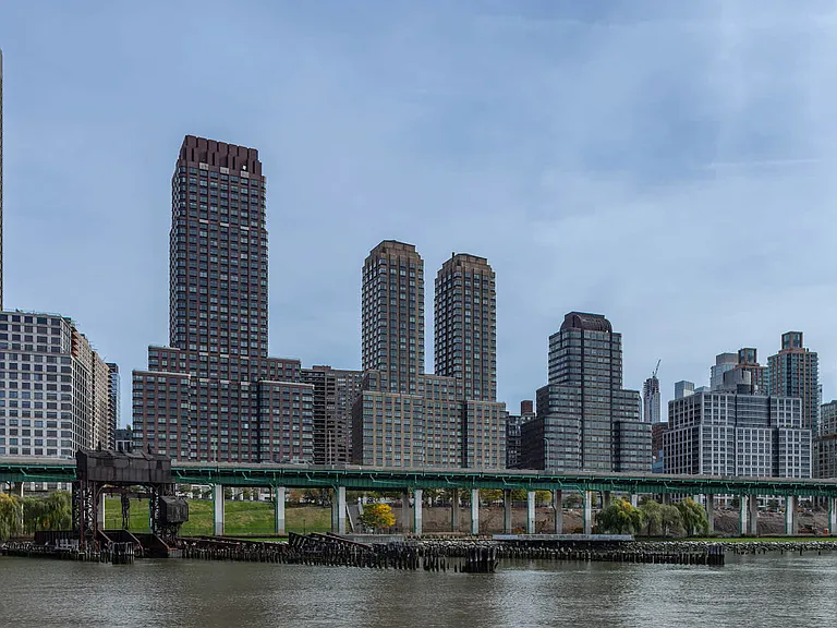 180 Riverside Blvd #510 — Photo 3