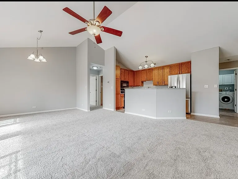 5S530 Paxton Dr — Photo 11