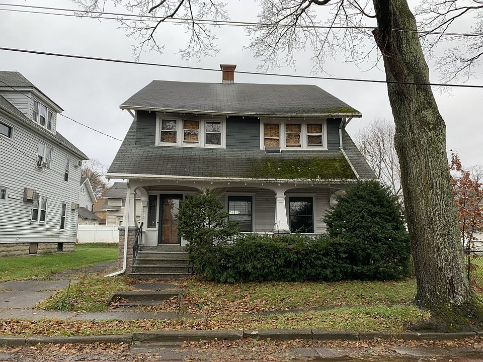 1st image of 21 Carey Pl
