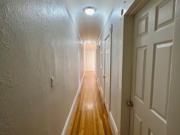 2nd image of 955 Sansome St #24