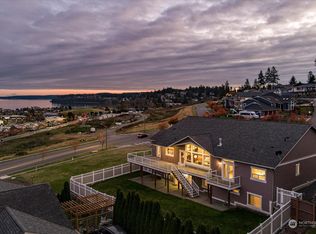 1150 SW Fleet St, Oak Harbor, WA 98277