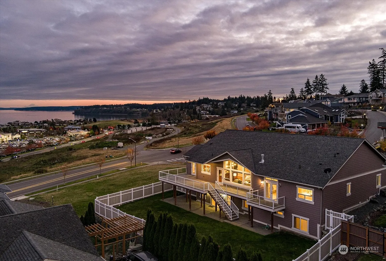 1150 SW Fleet Street photo 1