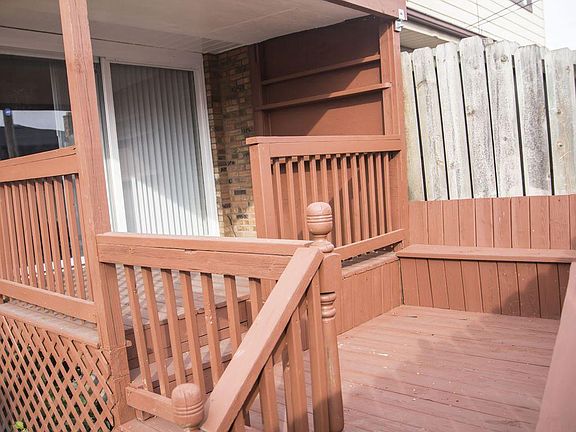 4th image of 277 Stony Island Ave