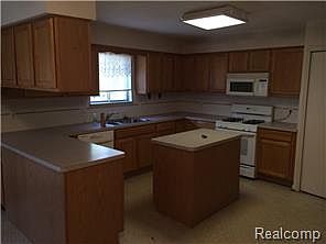 4th image of 21615 Kilrush Dr