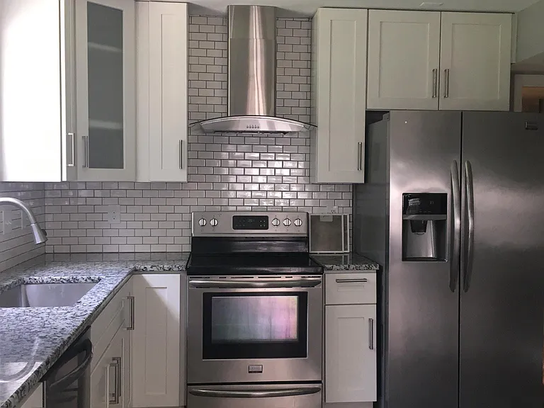 2133 Sovereign Ln — Photo 2