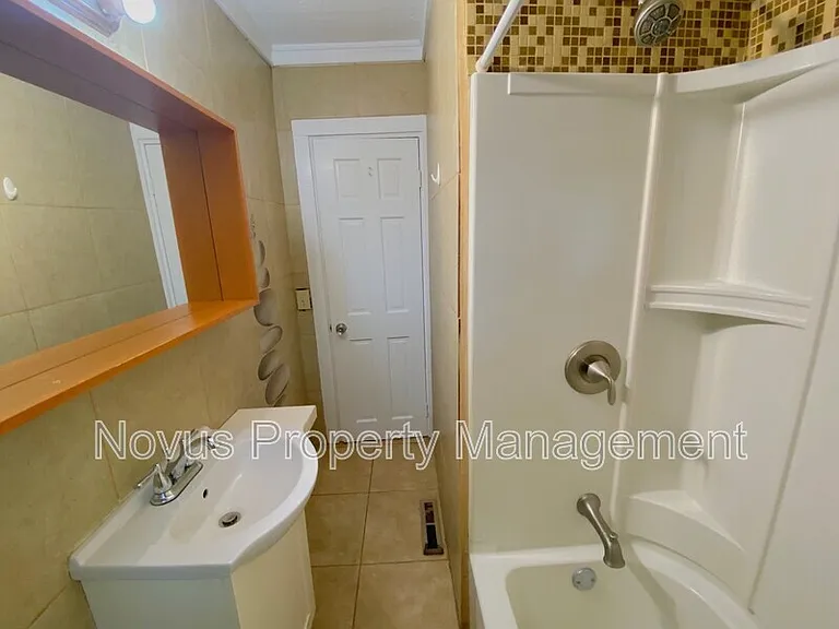136 Watson St — Photo 10