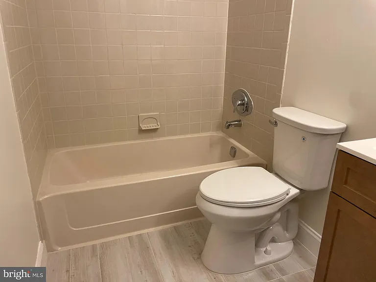 414 Ravens Crest Dr — Photo 22