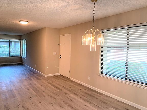 Entry and Formal Dining