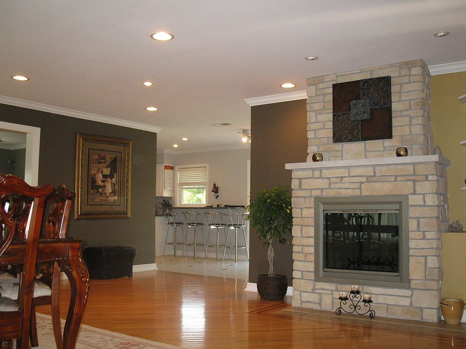 1st image of 22W250 Temple Dr