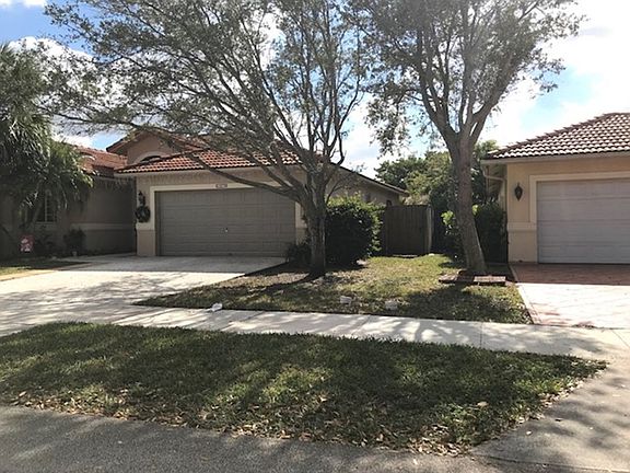 2nd image of 16874 Crestview Ln