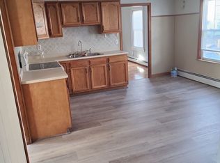 30 Waldo St, Pawtucket, RI 02860