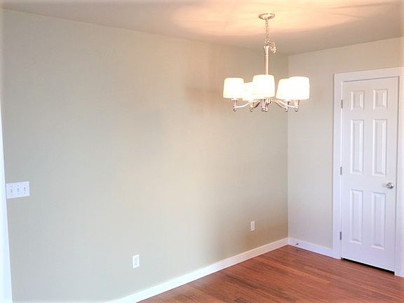 3rd image of 12910 158th Street Ct E