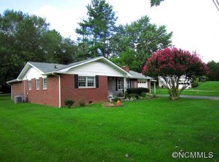 673 Justice Ridge Rd, Candler, NC 28715