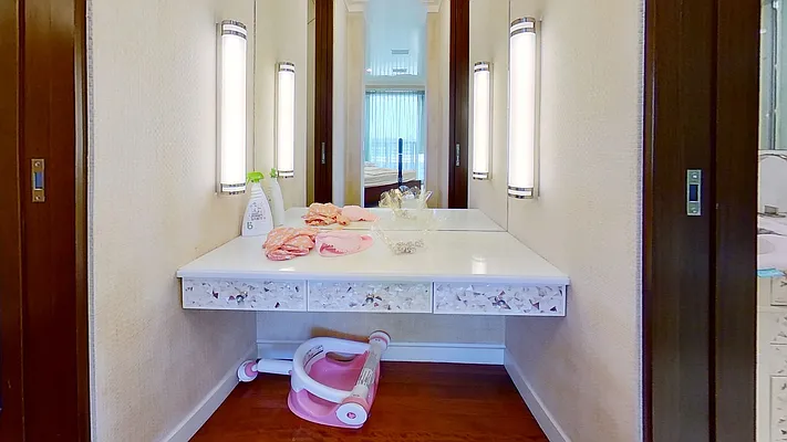 Sold by Bergen Basin Real Estate | media 18