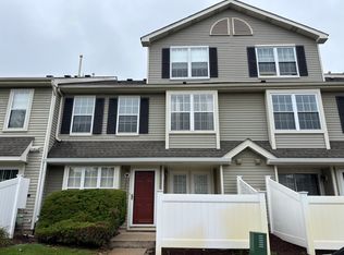 302 Trescott Pl #302, Mount Laurel, NJ 08054