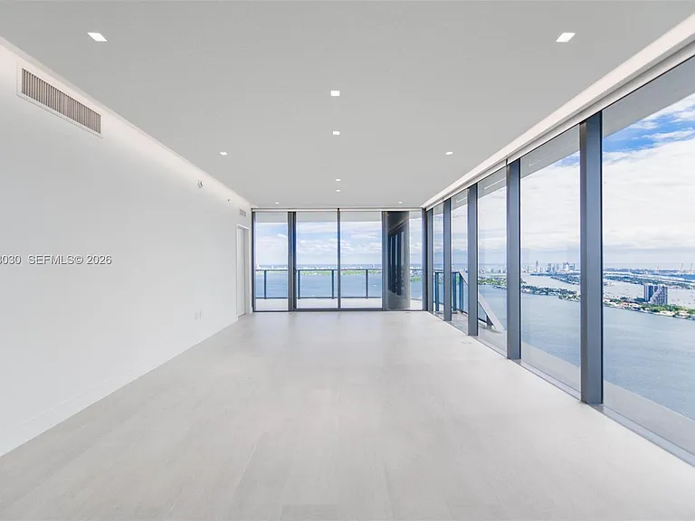 700 NE 24th St #5107 — Photo 13