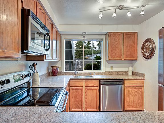 4th image of 12325 SE 41st Ln #34