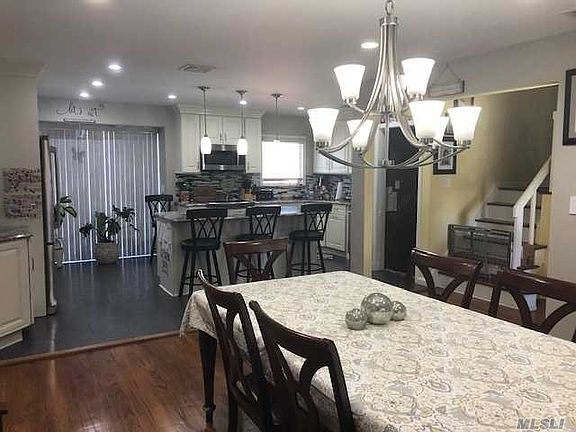 3rd image of 2719 Columbus Ave