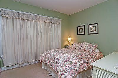 5th image of 4148 N Clarendon Ave #1