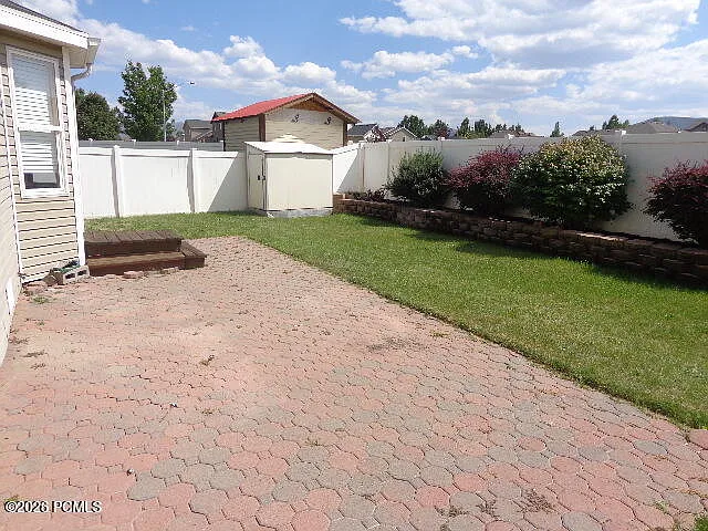 88 E Rainbow Way — Photo 40