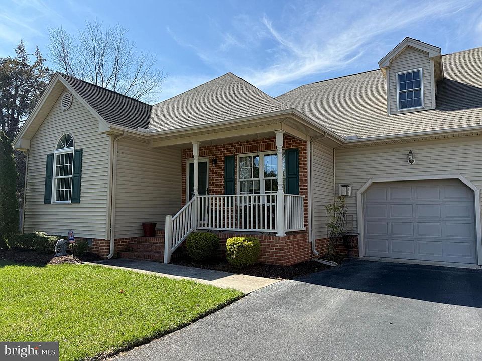 1st image of 30416 Plantation Dr