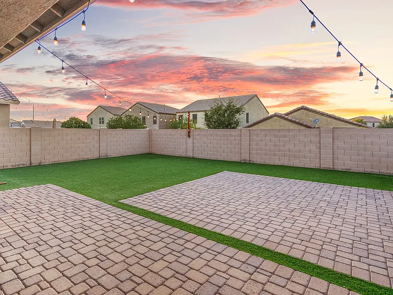 932 W Capulin Trl — Photo 27