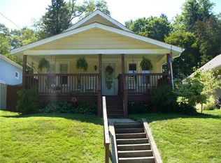 714 Walnut St, Crescent, PA 15046