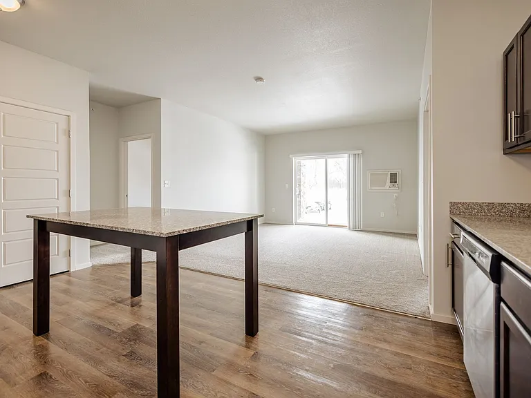 Kascade Place Apartments — Photo 77
