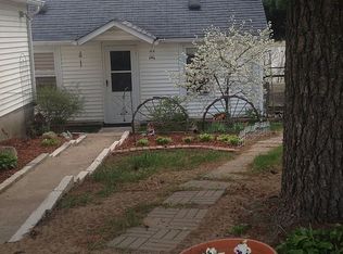 860 44th St, New Boston, IL 61272