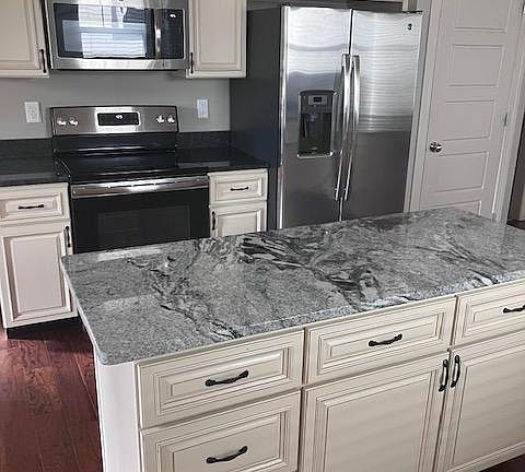 4th image of 8348 Glenshire Ln