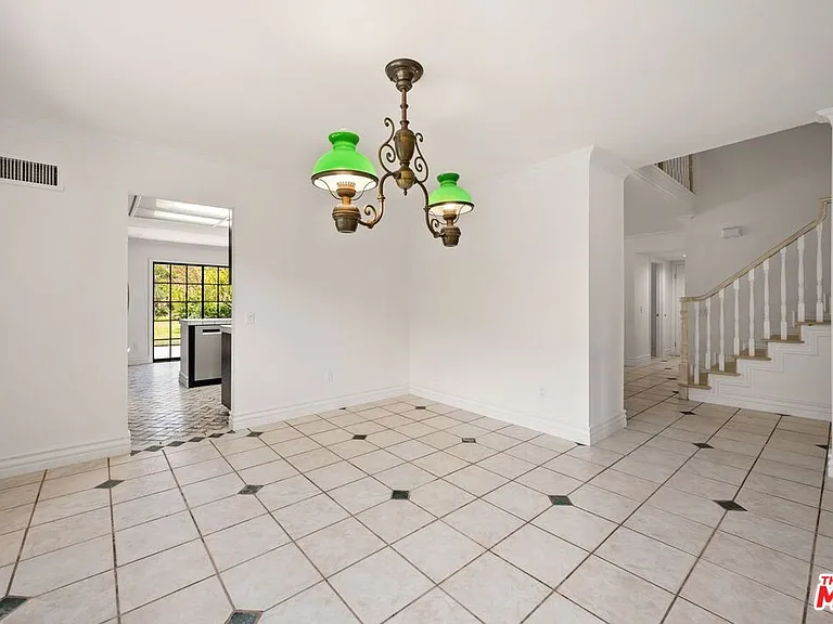 1844 Michael Ln — Photo 8