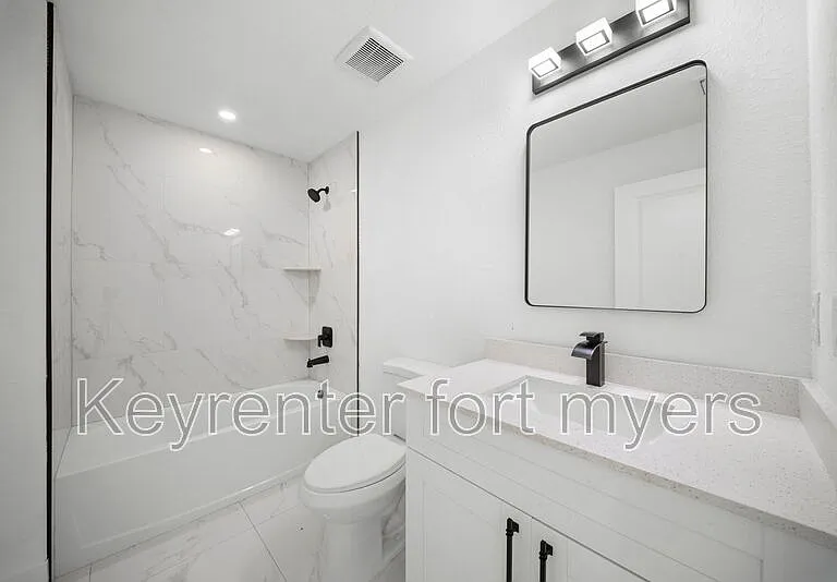 668 Chemstrand St E — Photo 11