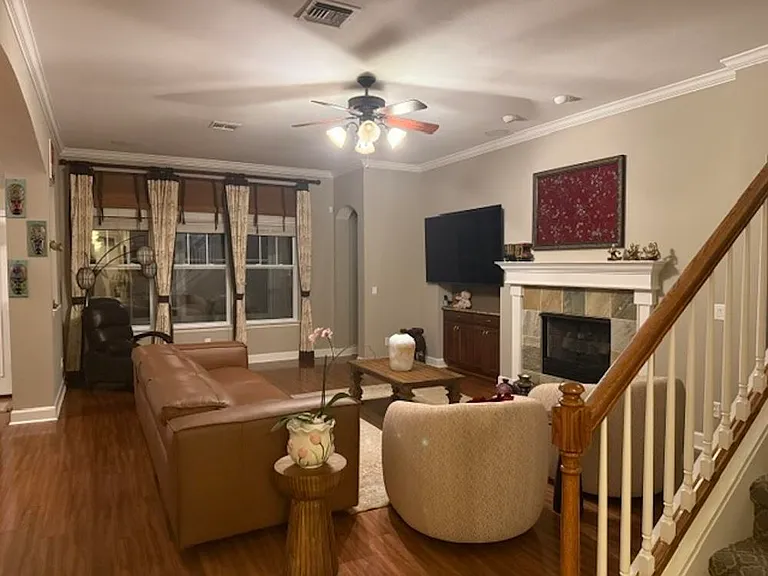 2401 Goldenrod Way — Photo 8