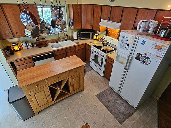 4th image of 1701 30th St