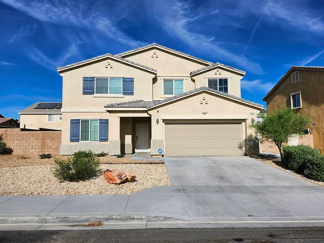 4 bed, 2705 sqft, $2,595 — Photo 1