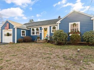 11 Harwick Rd, Wakefield, MA 01880