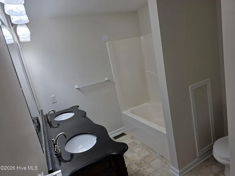 109 Cheyenne Ct — Photo 13