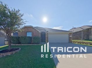 8421 Grand Oak Rd, Fort Worth, TX 76123