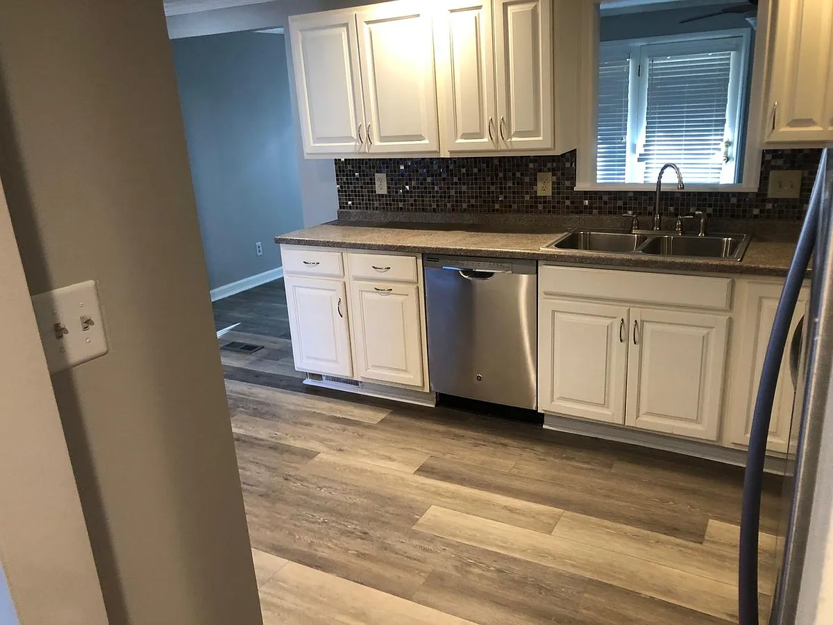 Building Photo - 306 Gerrie Dr
