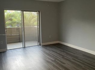 8325 SW 72nd Ave APT 215C, Miami, FL 33143