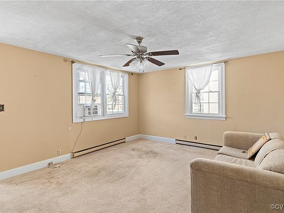 4th image of 5215 Bloomingdale Ave
